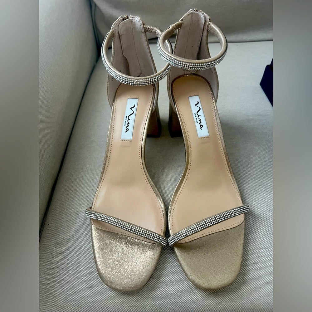 Brand new Nina Barby Size 8 Taupe Reflective Suedette heels